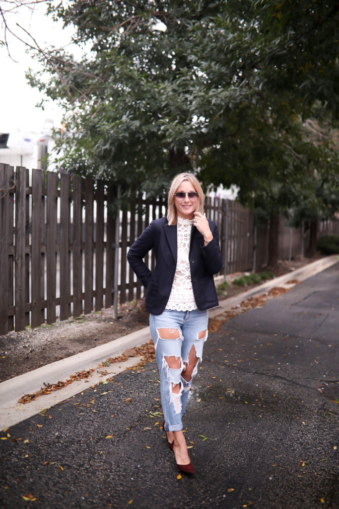 Ripped Jeans Outfit Ideas